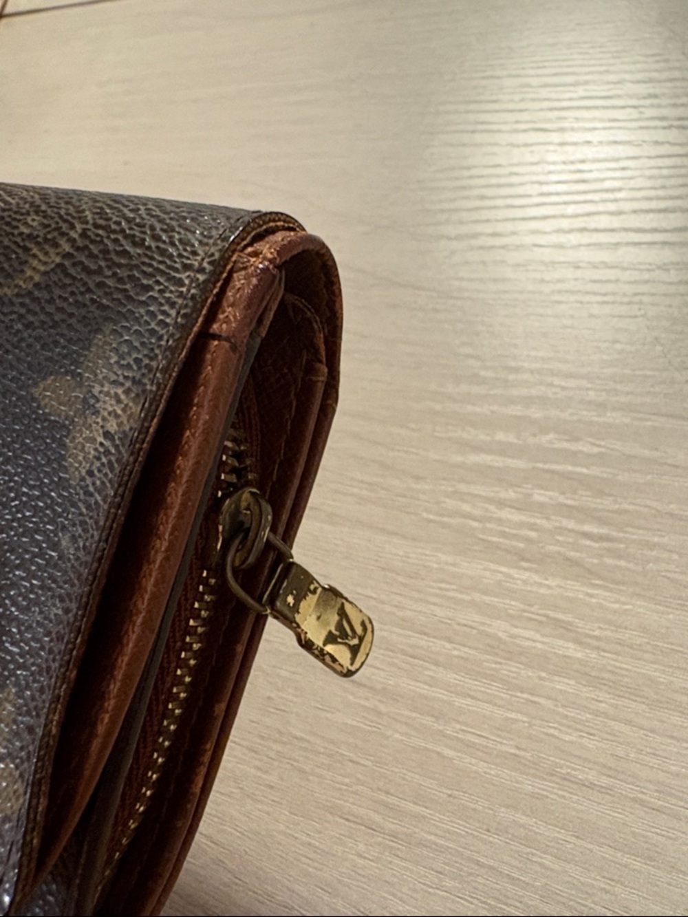 Louis Vuitton Monogram Canvas compact Wallet - Brown and Tan - Picture 14 of 14